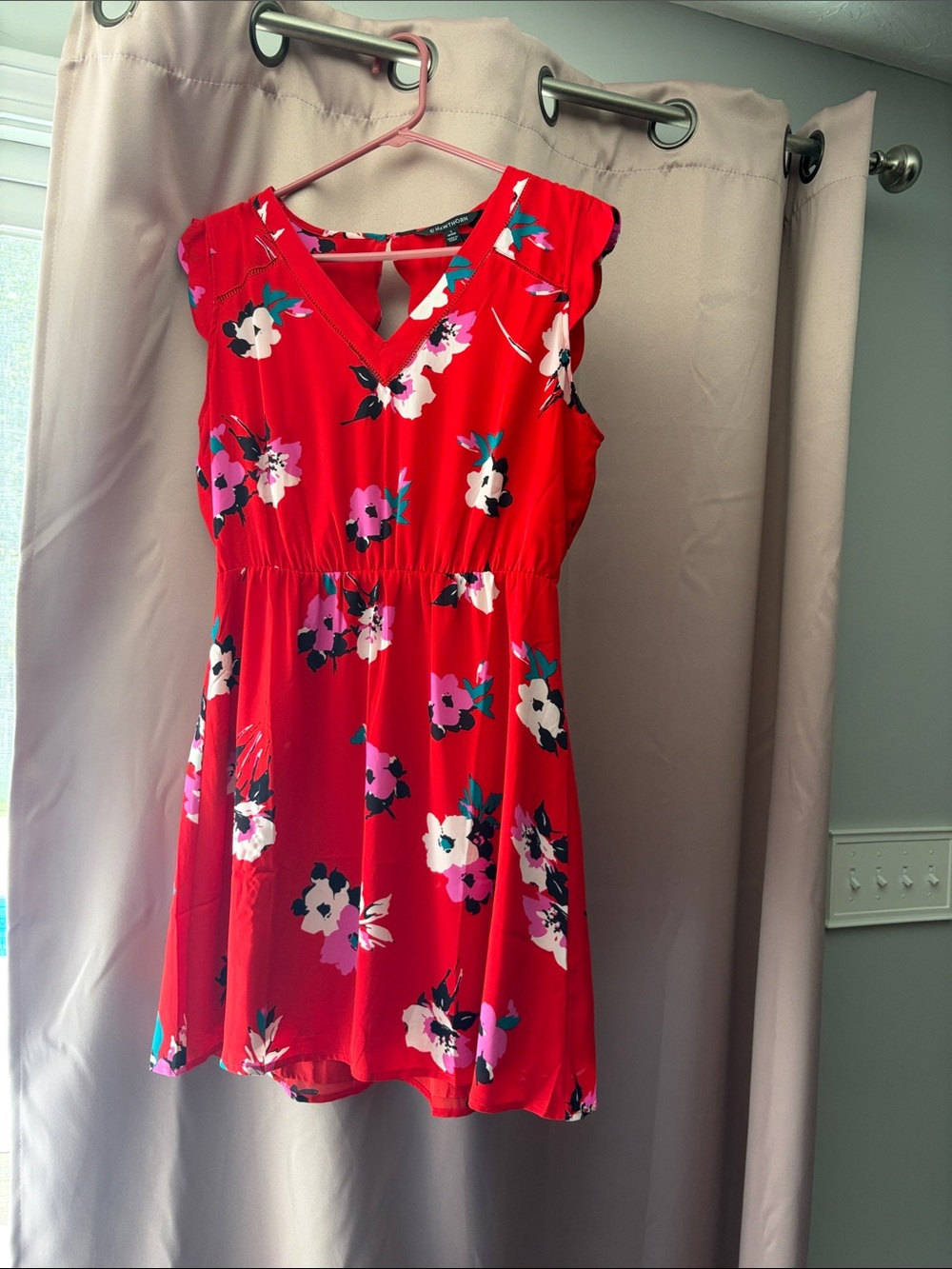 41 Hawthorn Red Floral V-Neck Dress